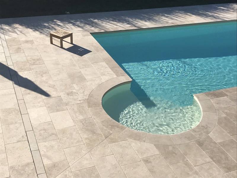 Pierre naturelle pour dallage tessasse et plage de piscine Vaucluse Lubéron Cavaillon 84
