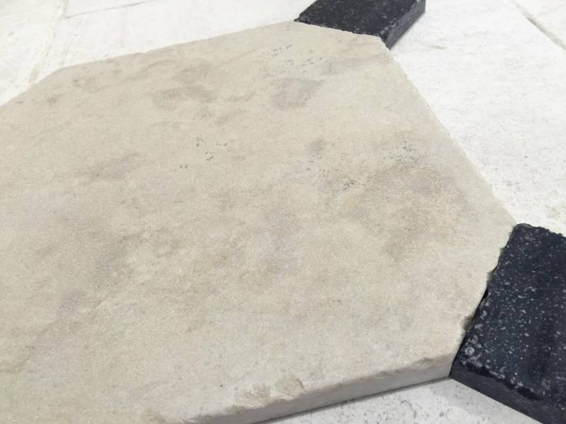 Dallage en pierre naturelle à cabochon, Avignon et Béziers