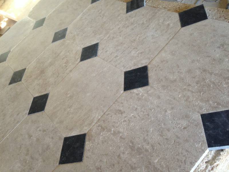 Dallage en pierre naturelle à cabochon sur Montpellier et Tarsacon