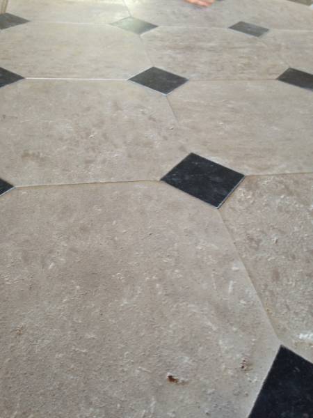 Carrelage pierre Lyon 69. Showroom sur RDV au 36 rue de Bourgogne 75007 Paris.