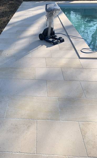 Quelles pierres naturelles choisir pour extérieur ? Pierre Naturelle 36 rue de Bourgogne 75007 Paris