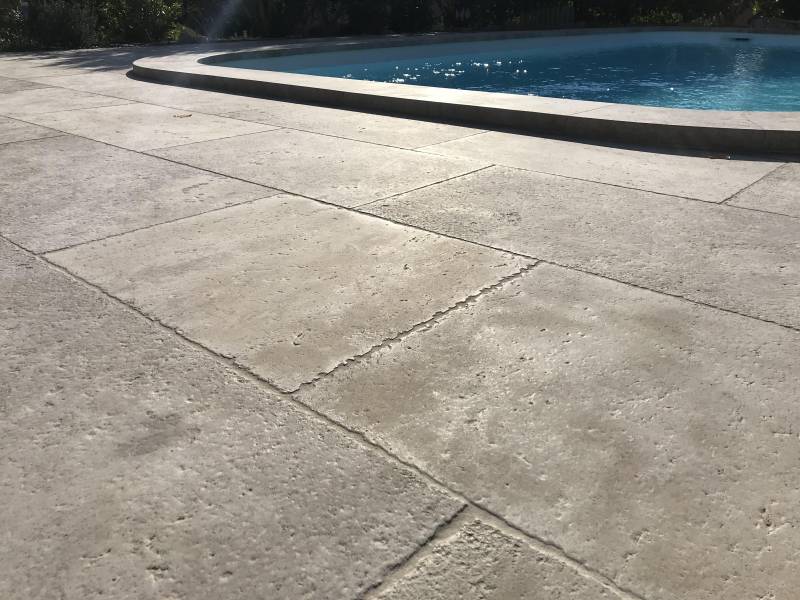 Pierre naturelle pour dallage et parement mural Vaucluse Lubéron Cavaillon 84