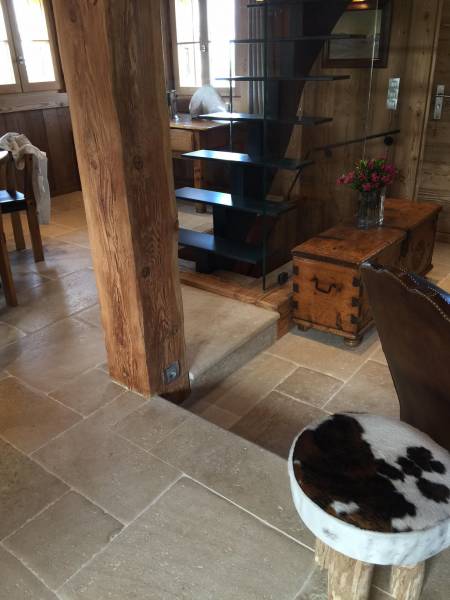 Carrelage en pierre naturelle de Dordogne à Lyon 69