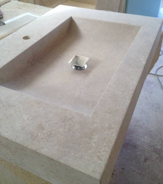 Tailleur de pierre à BAGNOLS SUR CEZE dans le GARD 30