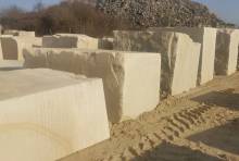 Pierre de Semond : Un calcaire noble extrait par Éric Babouillard en Bourgogne.