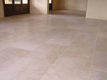 Carrelage pierre de Dordogne adouci par FRANCEPIERRE